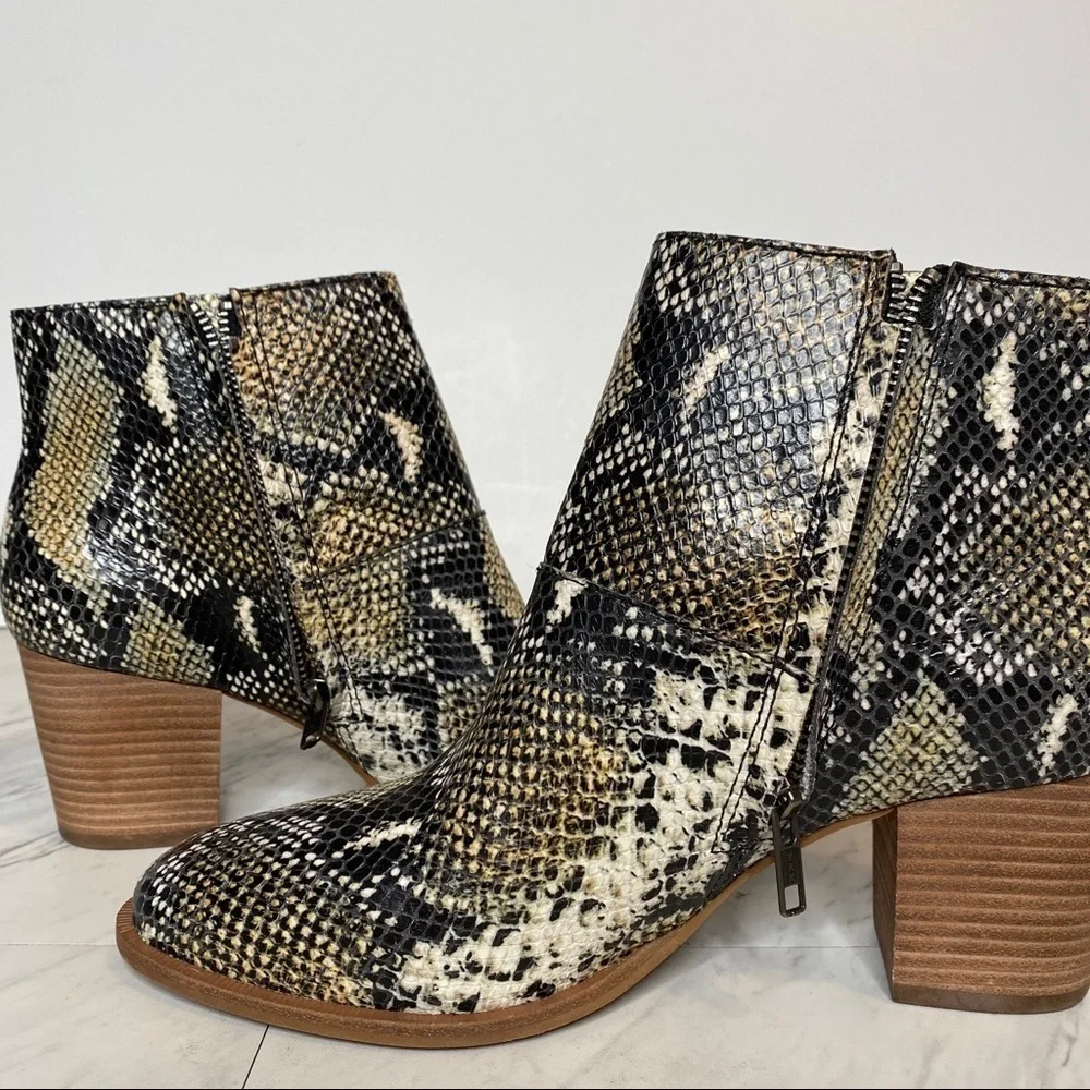 Madewell Rosie Snakeskin Print Heeled Booties 9